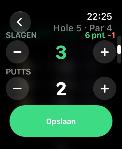 Score invullen voor hole 5, par 4: 3 slagen en 2 putts, 6 punten, een onder par